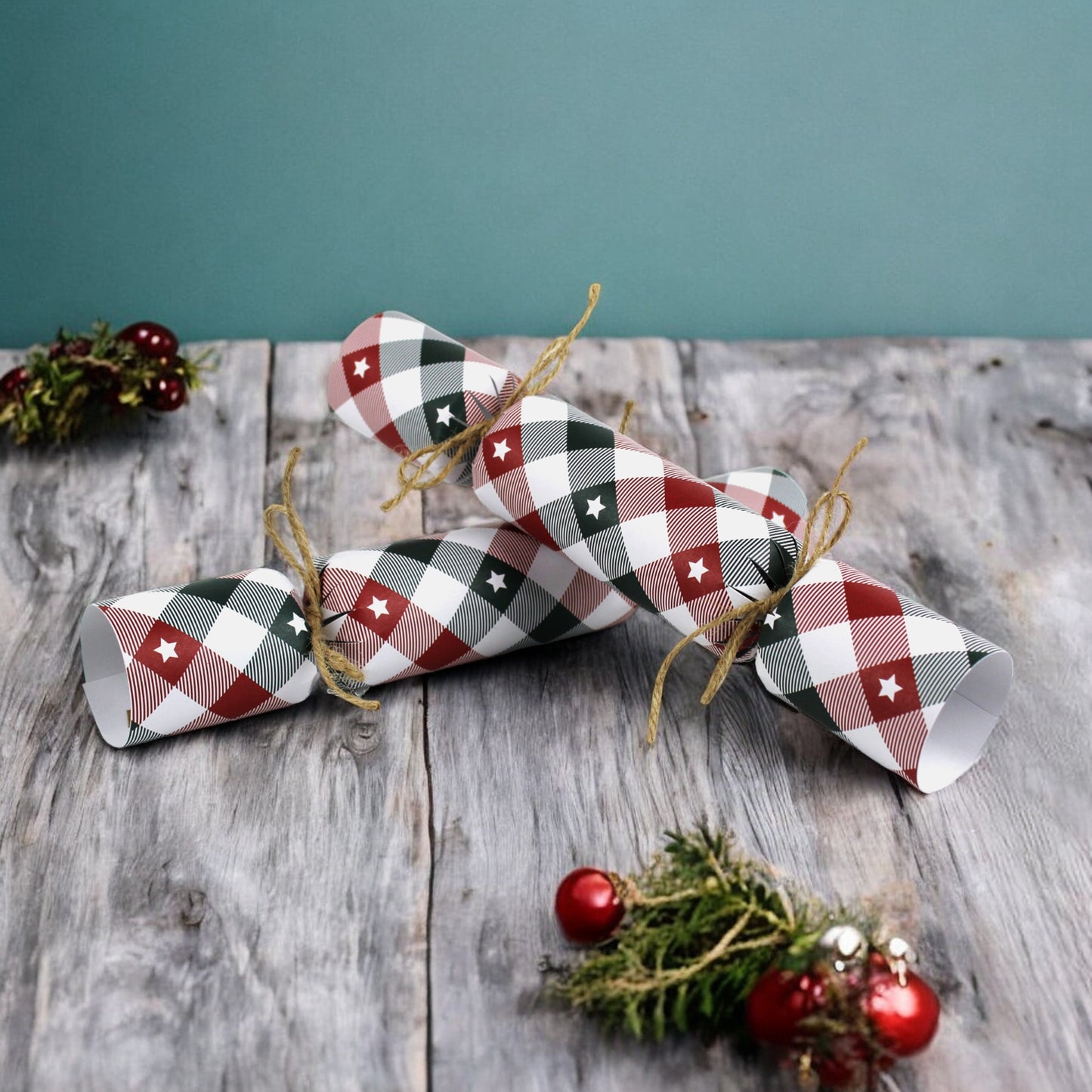 Tartan Stars Easy Eco Christmas Crackers